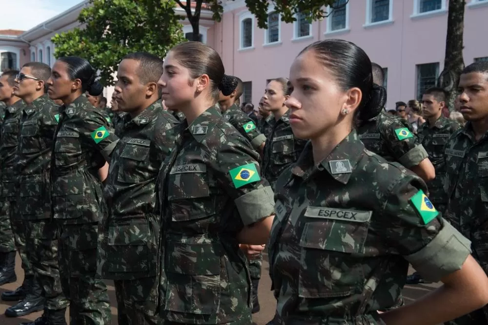 MPF recomenda ampliar vagas para mulheres na escola preparatória do Exército