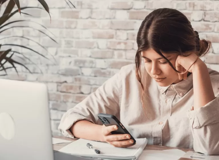 MEC lança apps com livros gratuitos e cursos de idiomas para ampliar acesso ao conhecimento