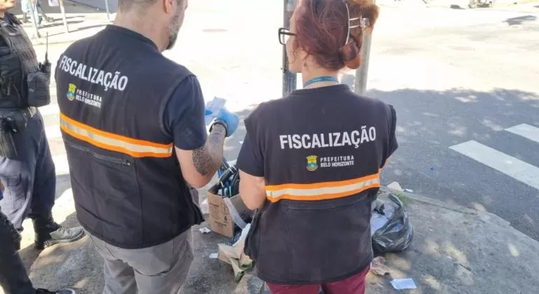 PBH flagra descarte irregular em 10 pontos do Hipercentro e identifica responsáveis