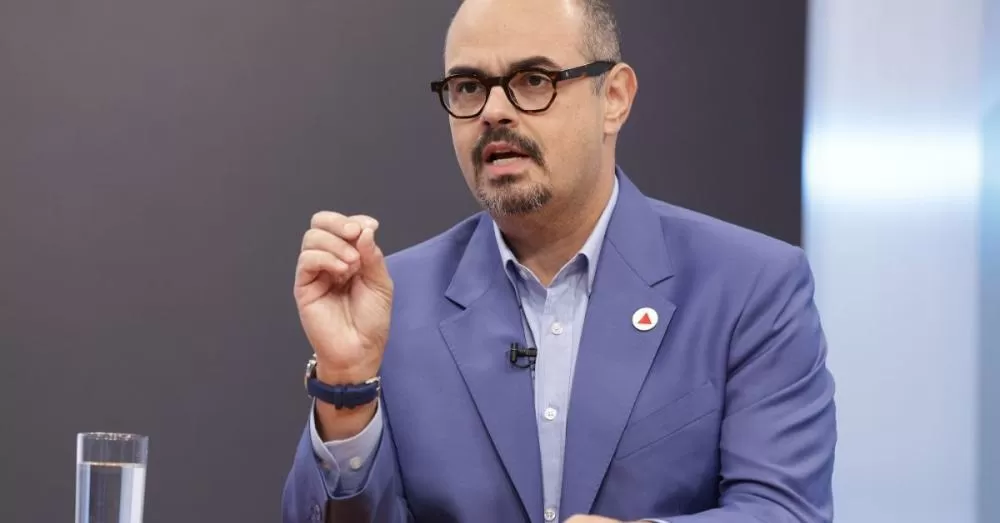 Governador cumpre agenda no Vale do Jequitinhonha com anúncios e transferência simbólica da capital