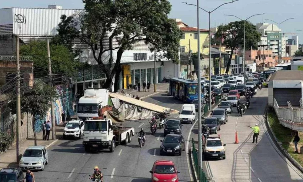 Avenida Cristiano Machado lidera acidentes e mortes no trânsito de Belo Horizonte em 2026