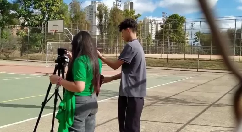 Documentário de estudantes da rede municipal de BH vence prêmio em mostra de cinema