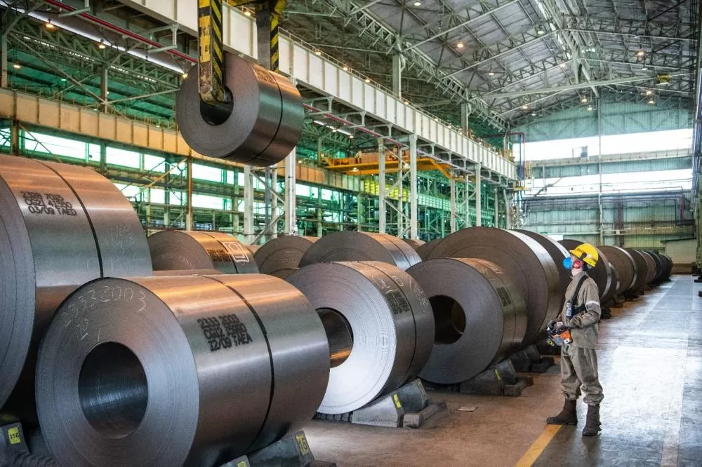 Navios militares da Marinha terão aço da Usiminas em projeto estratégico brasileiro