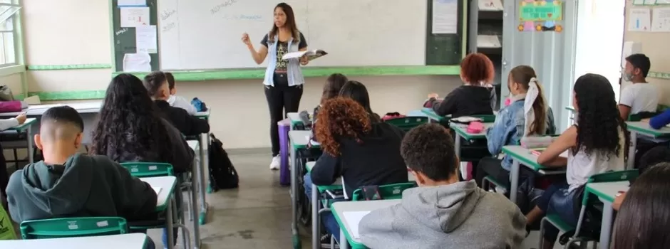 Cerca de 30% dos professores da educação básica não têm formação adequada em MG