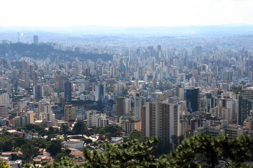 Feriado de 1º de Maio altera funcionamento de serviços públicos em Belo Horizonte