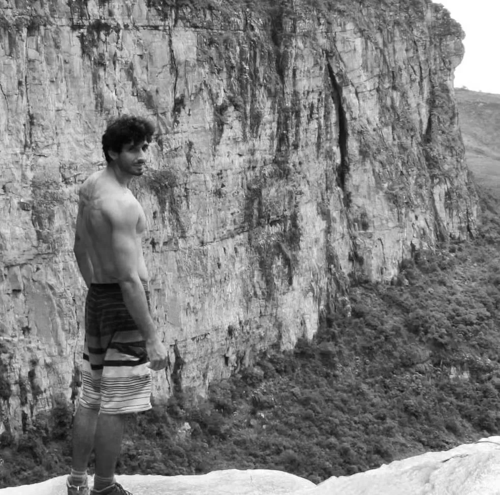 Montanhista mineiro que morreu após acidente na Bahia é velado em Belo Horizonte