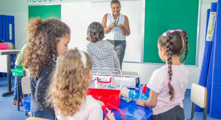 Belo Horizonte amplia atendimento na educação infantil e se destaca entre capitais