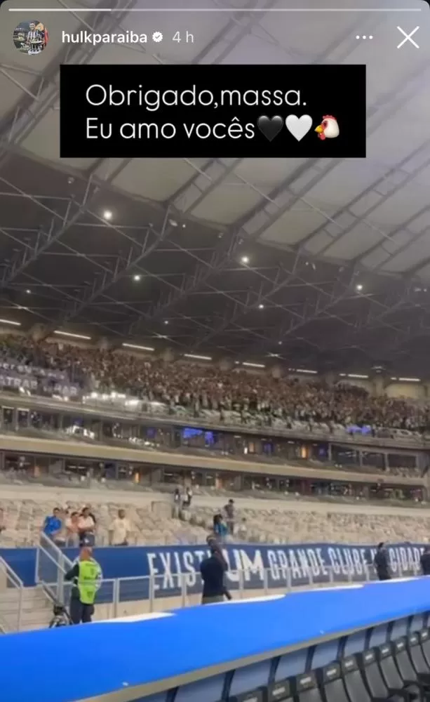 Hulk reage à homenagem da torcida do Atlético após clássico “Eu amo Vocês”
