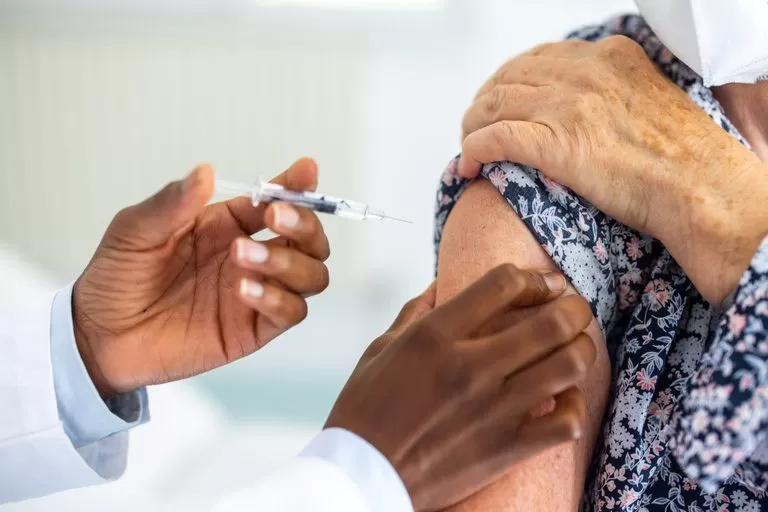 Governo reforça vacinação contra gripe diante da antecipação de casos no país