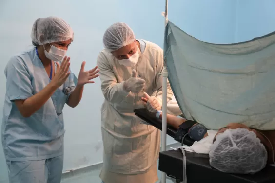 Projeto avança na Câmara para ampliar acesso de pacientes surdos em atendimentos de emergência