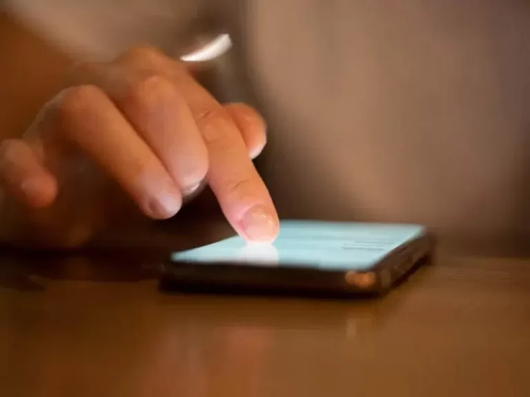 Senado aprova projeto que proíbe telemarketing automatizado por robôs e gravações