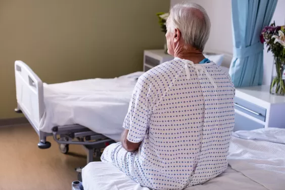 Projeto propõe medidas para prevenir abandono de idosos em hospitais de BH
