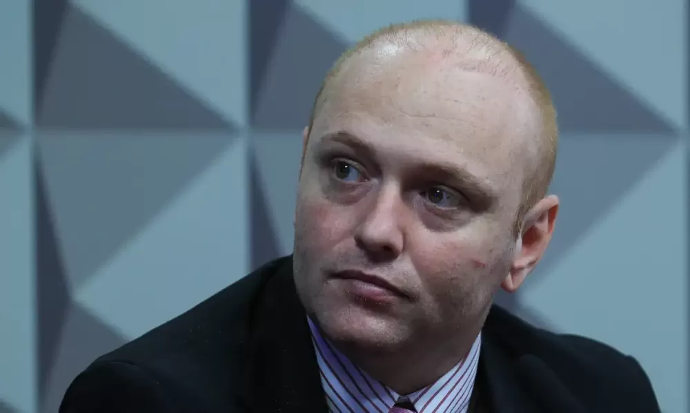 Moraes autoriza progressão de regime de hacker Delgatti para prisão em regime aberto