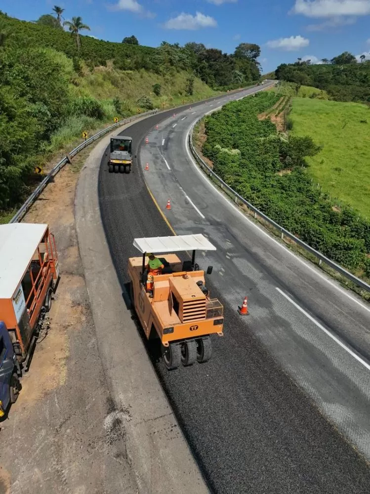 Minas começa a usar asfalto feito com pneus reciclados em rodovias do Sul do estado