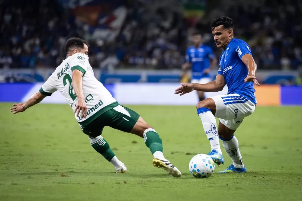 Destaque do Cruzeiro, Kaiki entra no radar do Flamengo