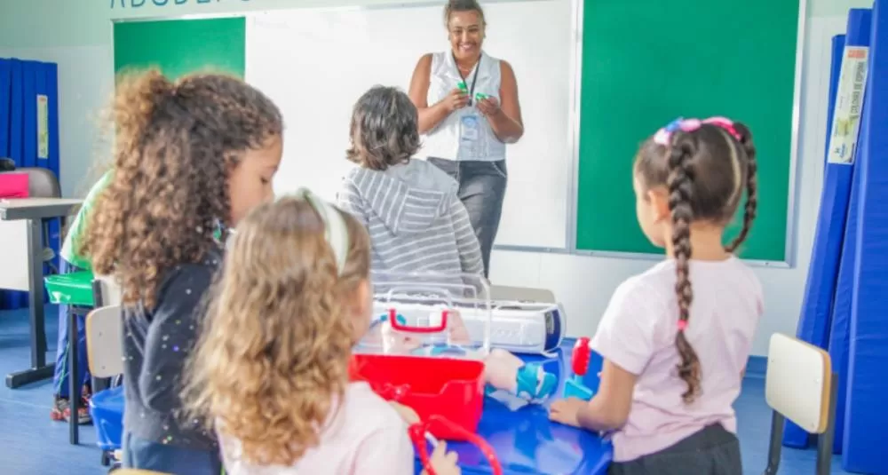 Prefeitura abre mais de mil vagas em cursos de pós-graduação para professores da rede municipal