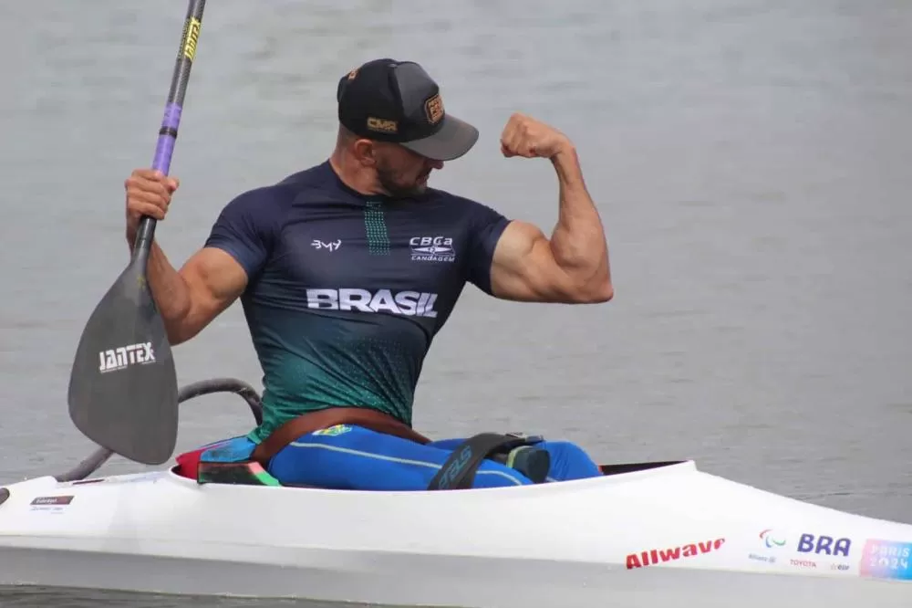 Fernando Rufino conquista ouro e mantém Brasil no topo da Copa do Mundo de Canoagem