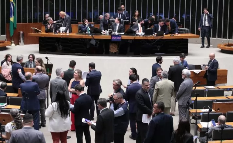 Câmara aprova novo método de reajuste do piso salarial do magistério da educação básica
