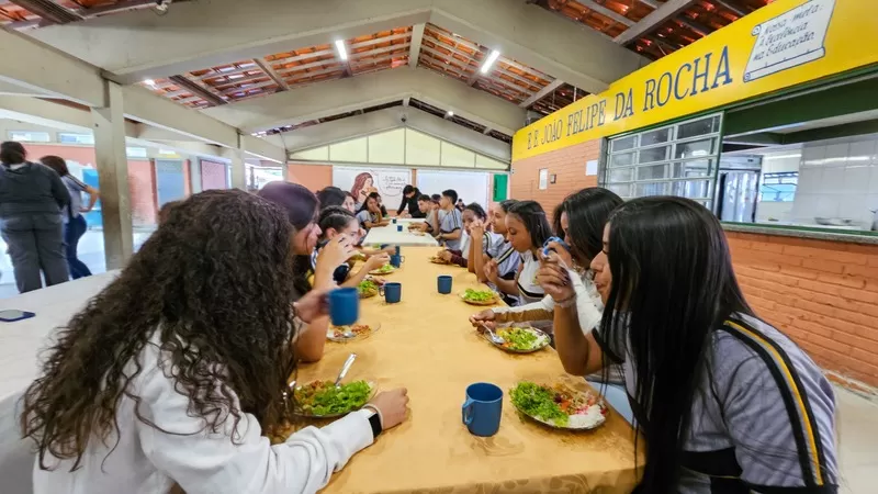 Governo de Minas amplia em mais de sete vezes número de nutricionistas da rede estadual