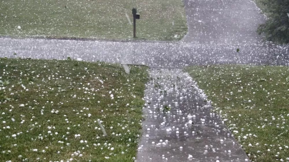 Tempestade com risco de granizo coloca 120 cidades de MG em alerta nesta quarta-feira