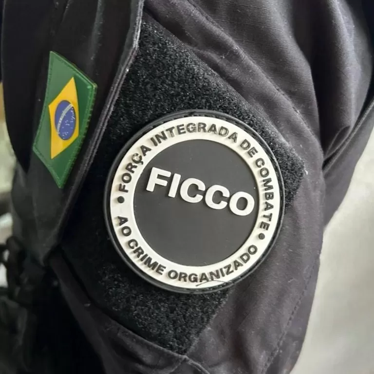 Operação mira grupo ligado ao tráfico internacional e bloqueia até R$ 120 milhões