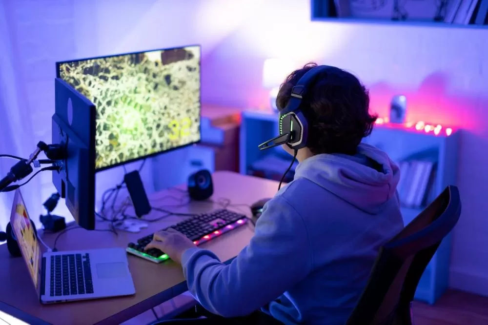 Comissão do Senado aprova projeto que proíbe publicidade em jogos on-line para crianças