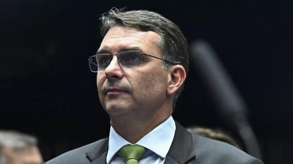Flávio Bolsonaro receberá título de cidadão honorário de Belo Horizonte em cerimônia na Câmara