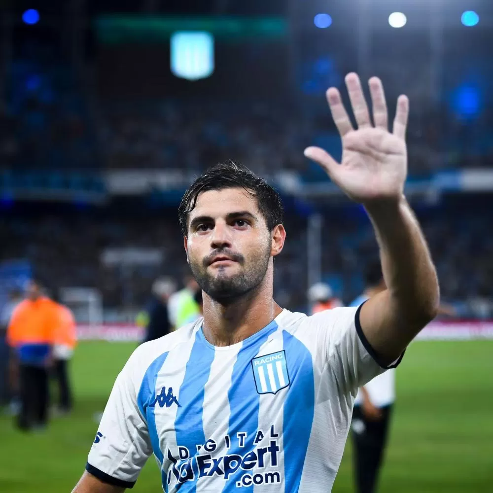 Santiago Sosa do Racing entra no radar do Cruzeiro para a próxima janela de transferências