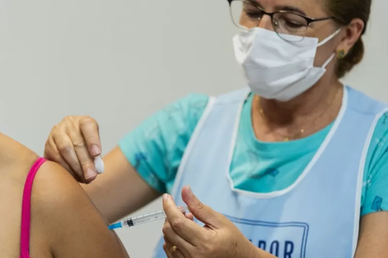 Contagem oferece 43 locais de vacinação contra o HPV e amplia imunização para jovens de 15 a 19 anos até 30 de junho