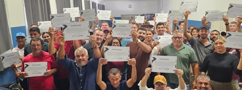 Governo de Minas entrega mais de mil kits de irrigação para produtores do Vale do Jequitinhonha