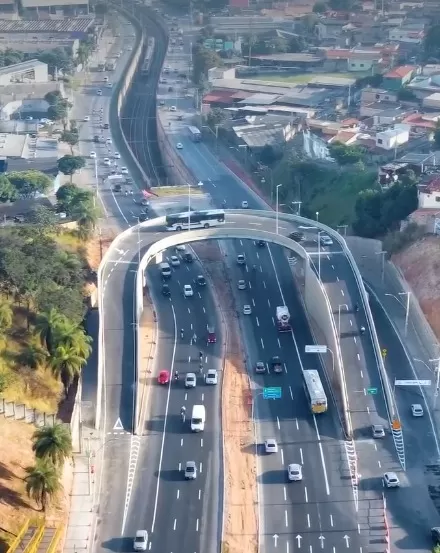 Novo viaduto na Avenida Cristiano Machado é liberado para o trânsito em Belo Horizonte