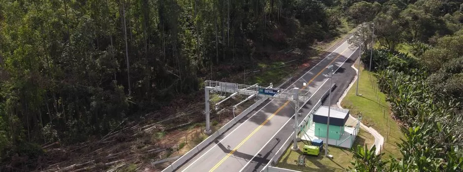 Motoristas têm até novembro para regularizar tarifas do pedágio Free Flow sem multas em Minas