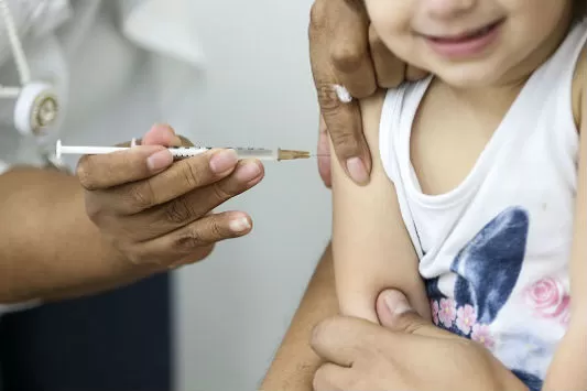 Governo de Minas realiza Dia D de vacinação para crianças e adolescentes no próximo sábado