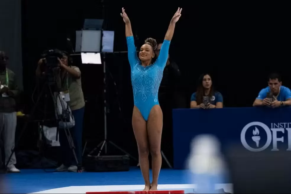 Rebeca Andrade volta após dois anos e conquista ouro no Pan do Rio