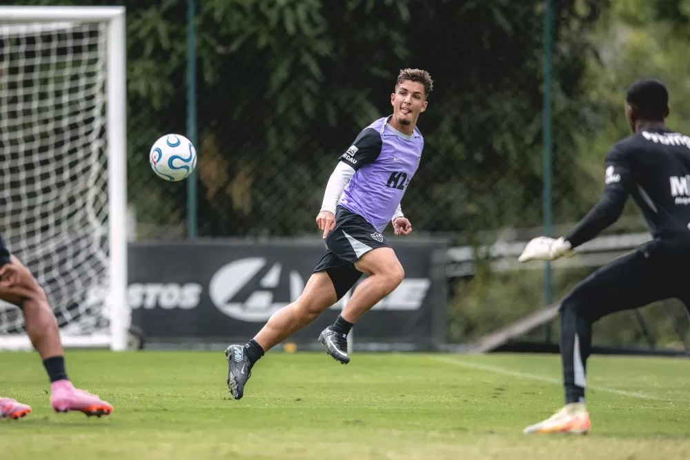 Cria da base do Atlético, Matheus Iseppe está a caminho do futebol português 