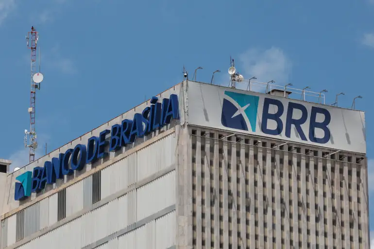 Sete são presos em operação contra fraude em contas de aposentados no BRB