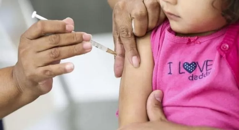Prefeitura de BH inicia vacinação infantil com Pneumo 20 e amplia proteção contra doenças pneumocócicas
