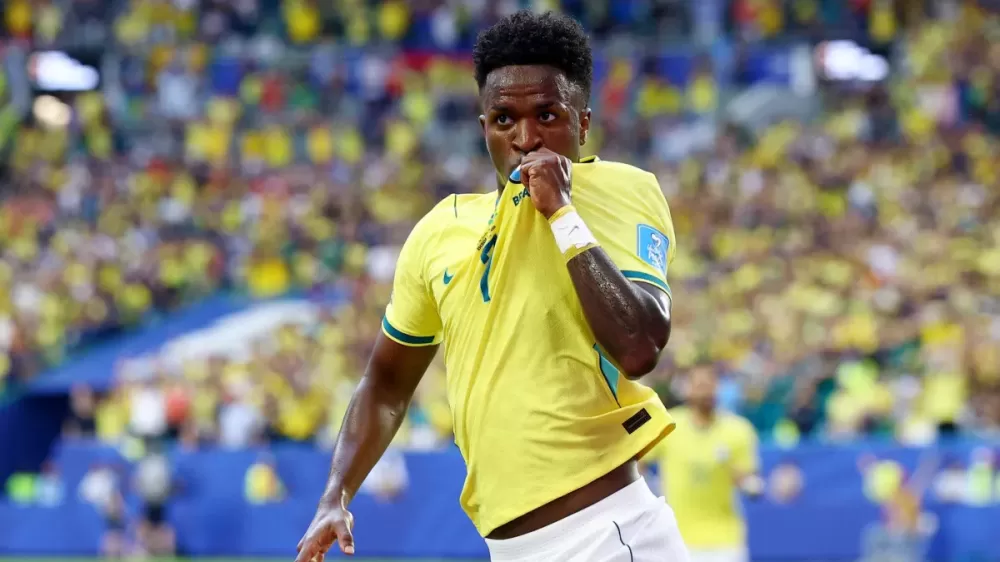 Vinícius Júnior baila, Neymar retorna e Brasil avança na Copa do Mundo