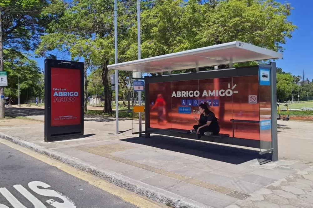 Lei torna obrigatória a instalação de abrigos em pontos de ônibus de BH