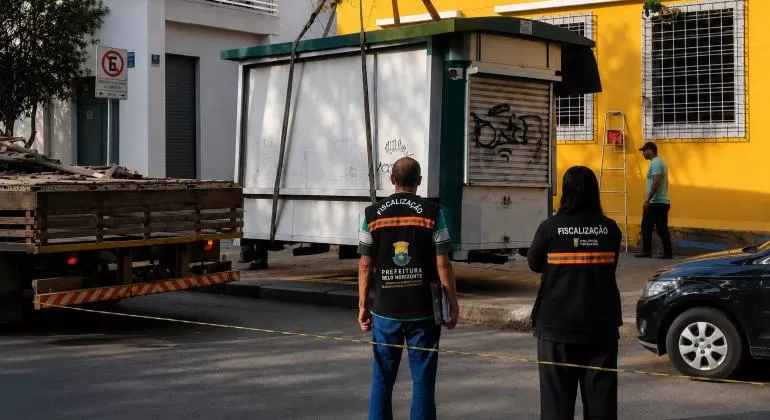 PBH intensifica fiscalização e apreende bancas de jornal abandonadas