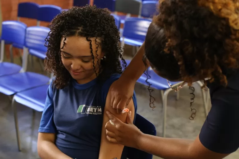Vacimóvel reforça vacinação nas escolas e amplia proteção de crianças