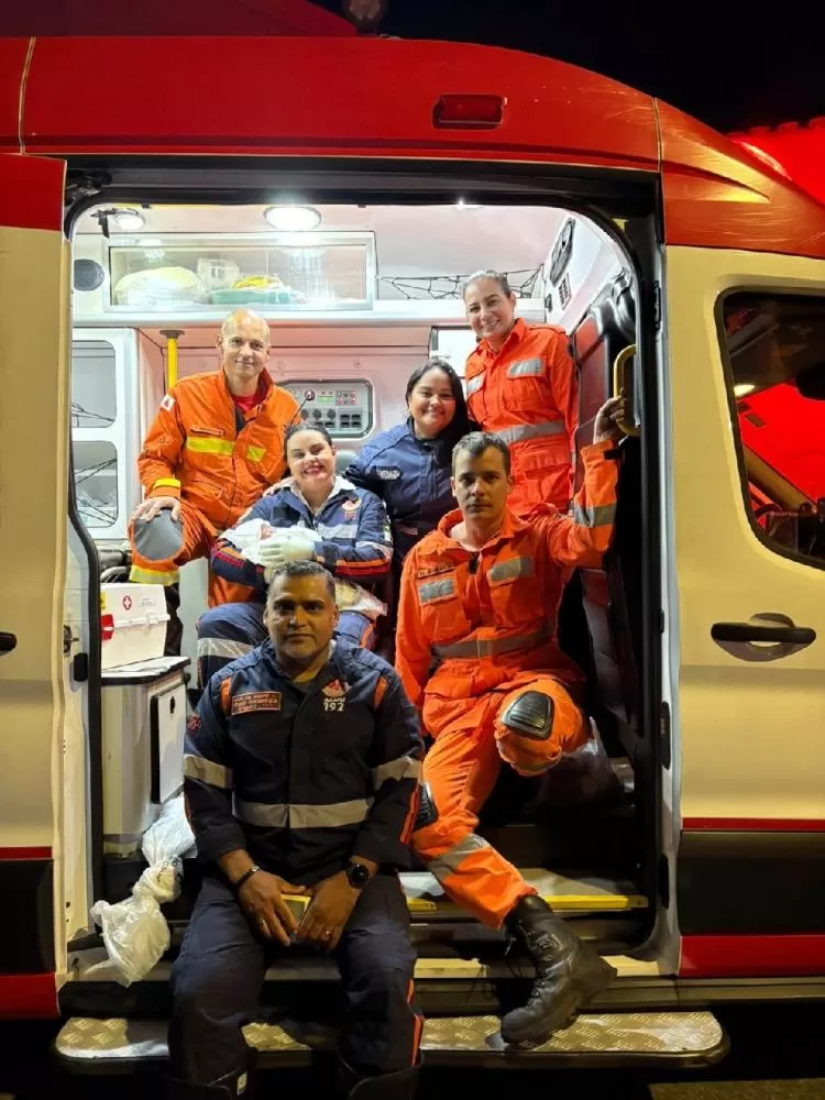 Gestante dá à luz em casa e recebe primeiros socorros do Corpo de Bombeiros em BH