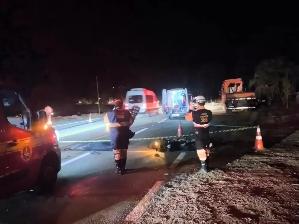 Motociclista morre em acidente com caminhão na BR-381