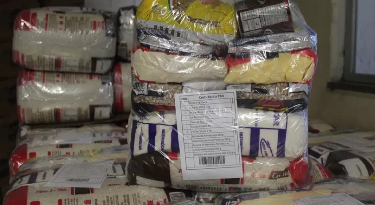 Mais de 9,6 mil famílias já retiraram cesta de alimentos da PBH; prazo termina dia 15