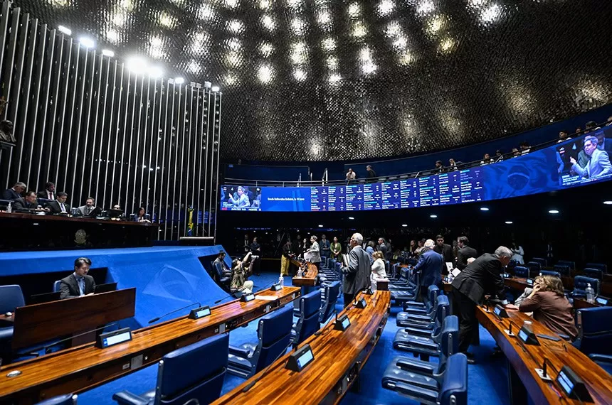 Senado analisa aumento de pena para violência sexual digital contra crianças e adolescentes