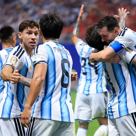 Em jogo épico, Argentina vira sobre o Egito e se classifica