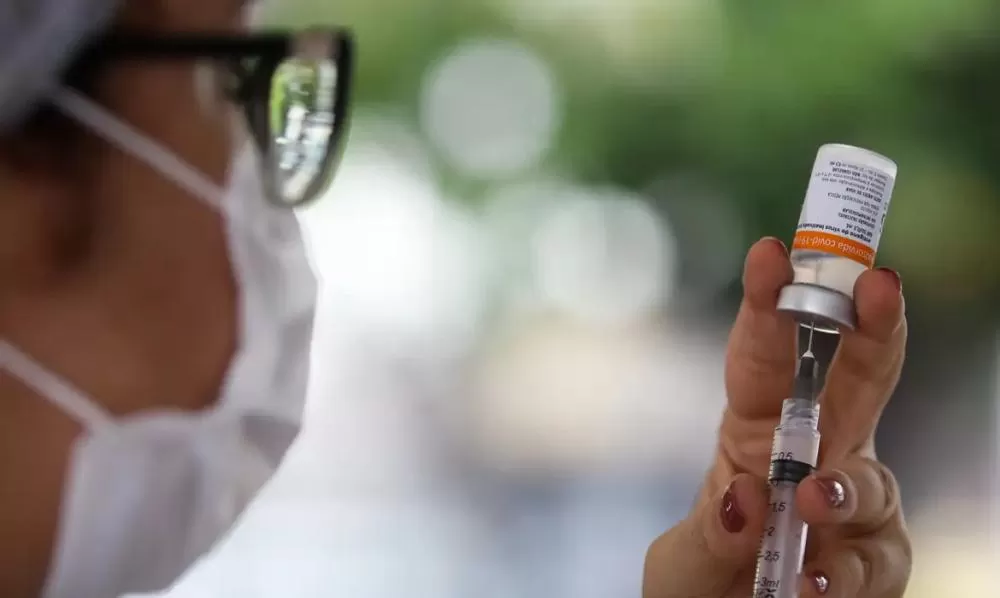Anvisa determina atualização das vacinas contra covid-19 para novas variantes