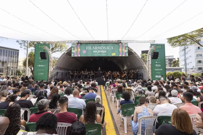 Filarmônica de Minas Gerais realiza concerto gratuito na Praça da Glória, em Contagem, neste domingo