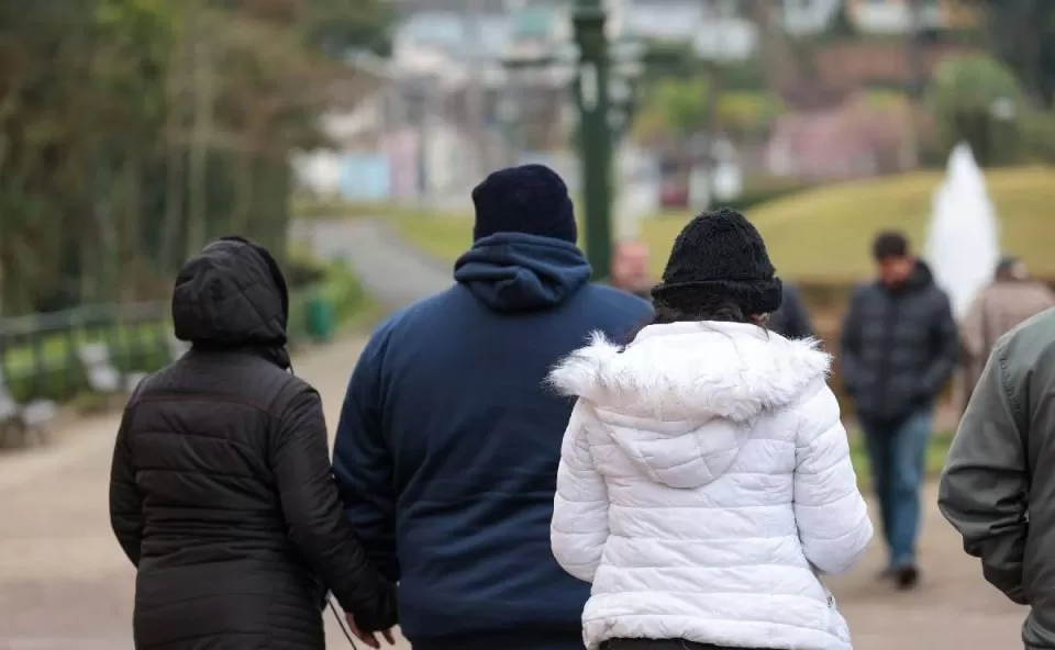 Defesa Civil alerta para queda de temperatura em BH