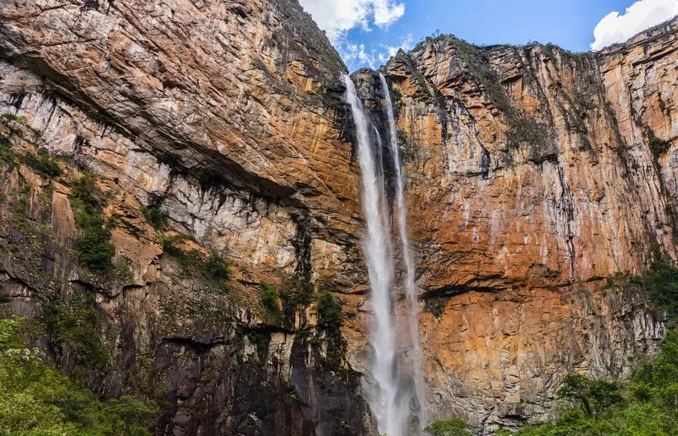 Após quase cinco anos, Cachoeira do Tabuleiro será reaberta integralmente à visitação em Minas Gerais